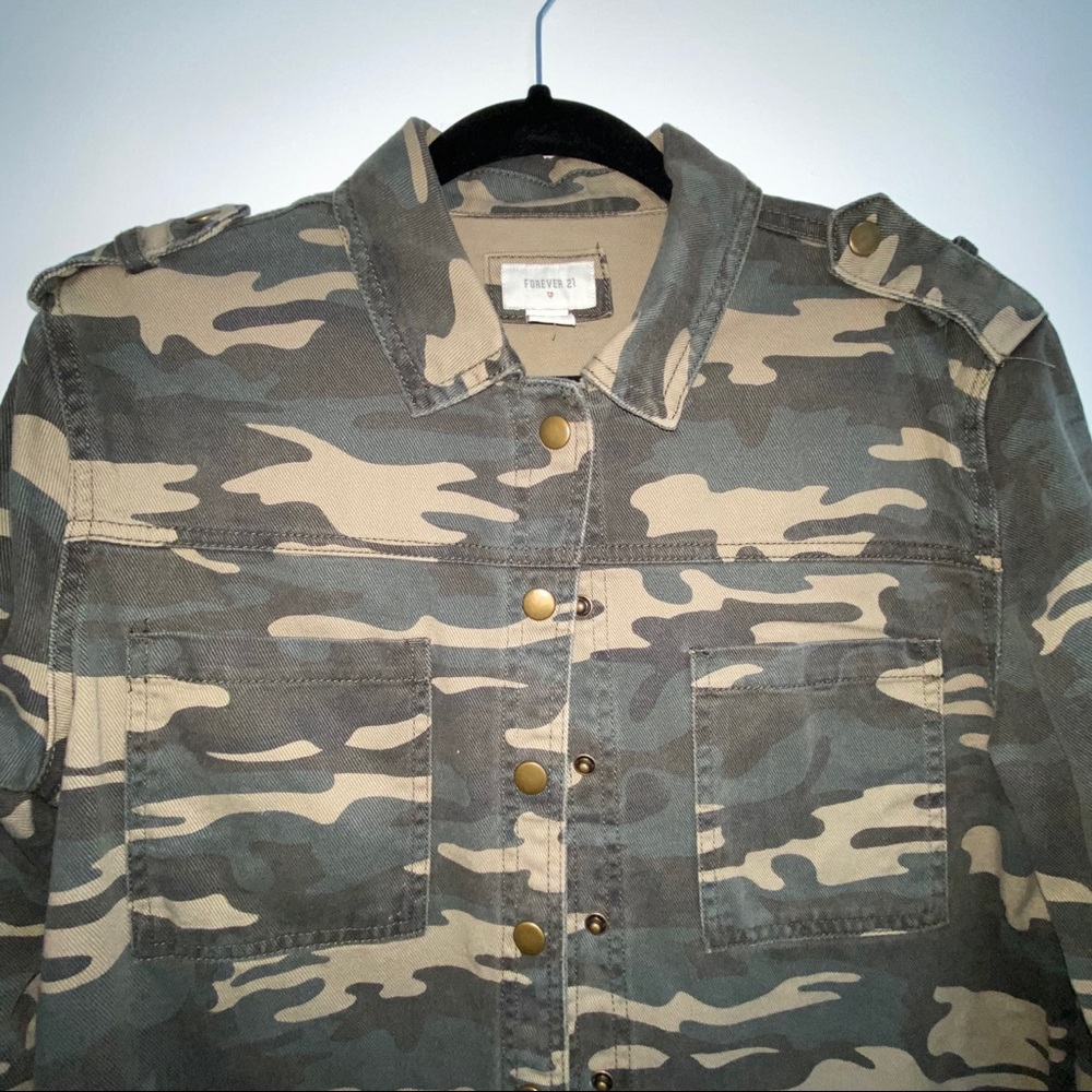 Camouflage Jean Jacket - Picture 4 of 8
